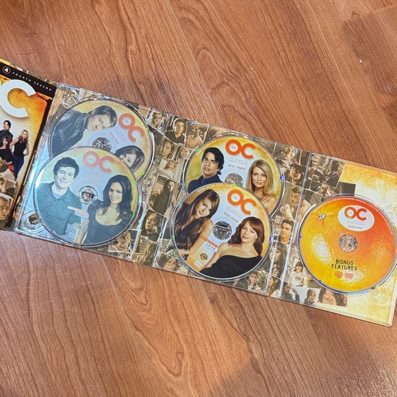 Warner Bros. The OC DVD Set - Vibrant Multicolor Covers - Picture 7 of 7